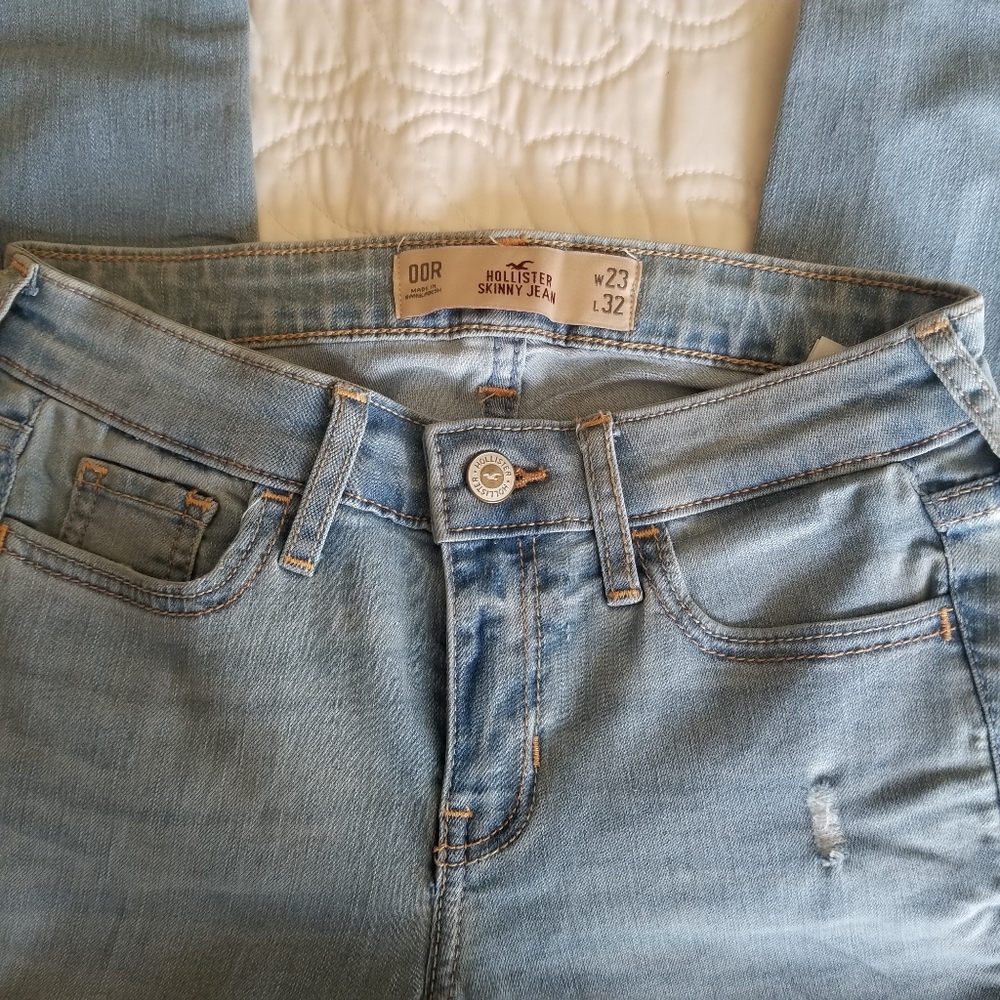 Hollister Skinny Jeans - Picture 3 of 4